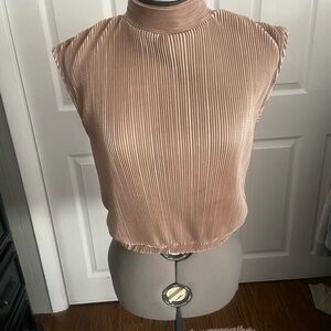 Chic Sleeveless Pleated Blouse - Brown